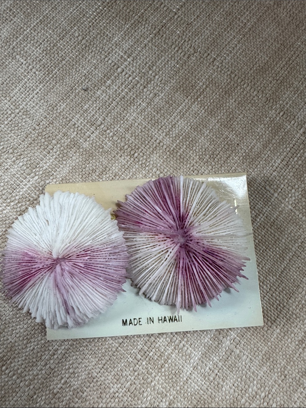 Handmade Hawaiian Raffia Earrings- White and Light Purple